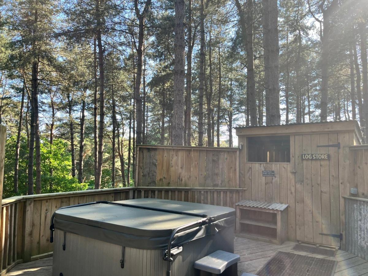 Keepers Cabin - Hot Tub Кингс-Линн Экстерьер фото